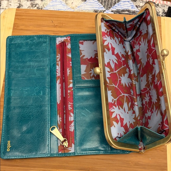 Hobo Wallet - Picture 4 of 6